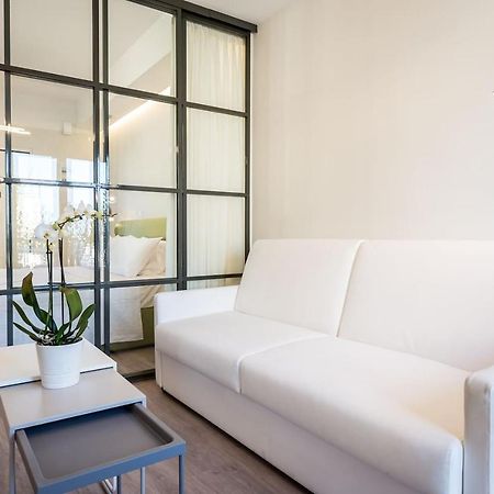 Apartamento Syntagma Modern New Flat, Large Balcony With View Atenas Exterior foto