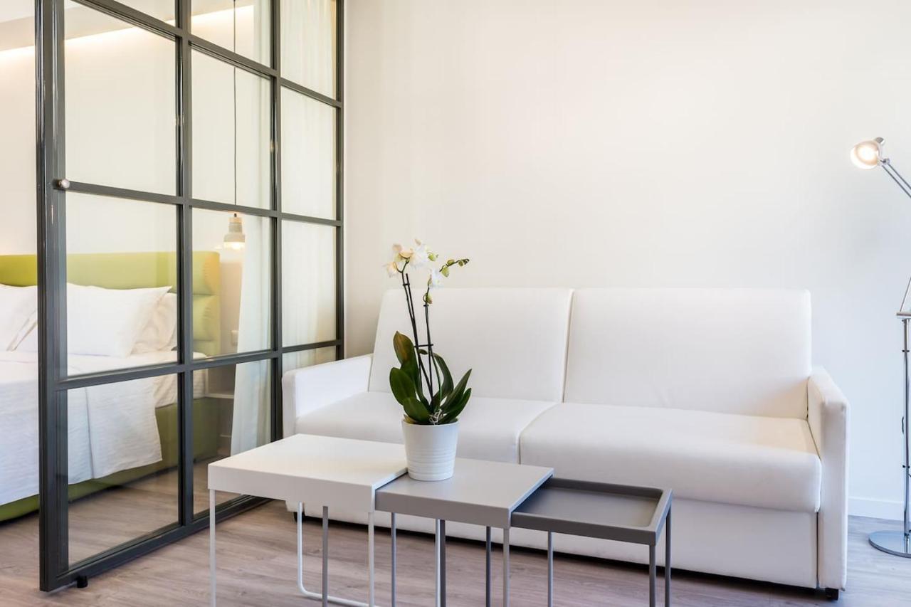 Apartamento Syntagma Modern New Flat, Large Balcony With View Atenas Exterior foto